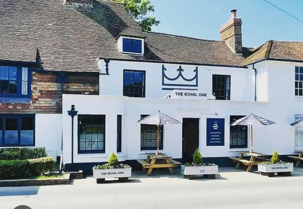 Beautiful Renovated Cottage In Mersham Ashford Kent Eksteriør billede